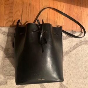 black/ballerina Mansur Gavriel Bucket Bag 💕🖤